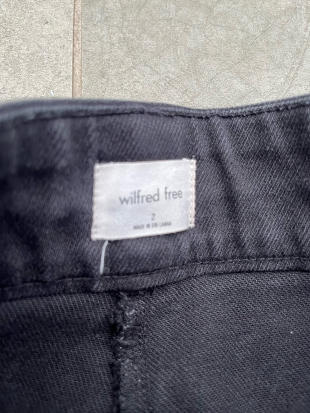 Aritzia Wilfred size 2 XS Black Cargo High-Waist Pants Cotton jeans - Picture 4 of 8